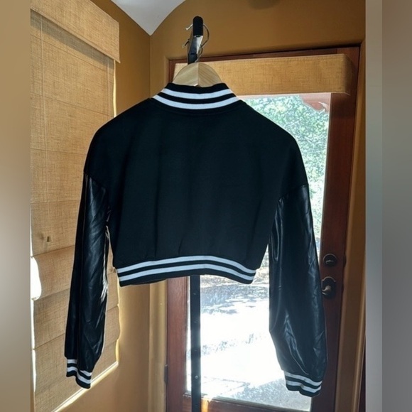 NWOT Fashion Nova Cropped Varsity Jacket Black Faux Leather Sleeve Sz Small Y2K - Picture 12 of 13